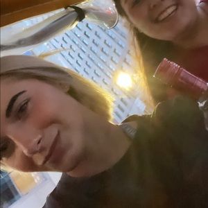 Meet your Posher, Brittany